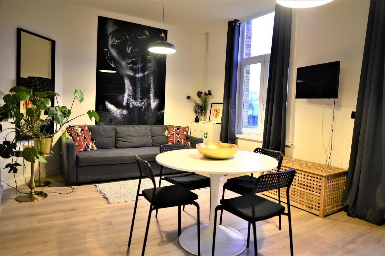 Sleep Inn - Black And White Modern Flat With Cityview Antwerpen Exterior foto